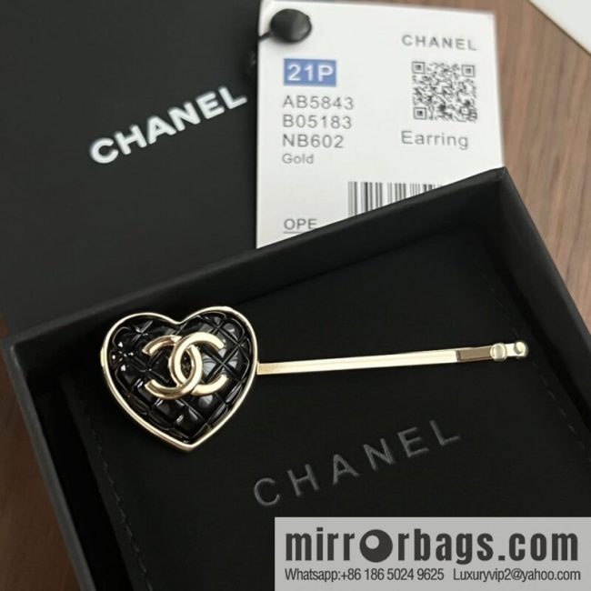 New ☑️ CHANEL Chanel double c peach heart love hairpin hairpin