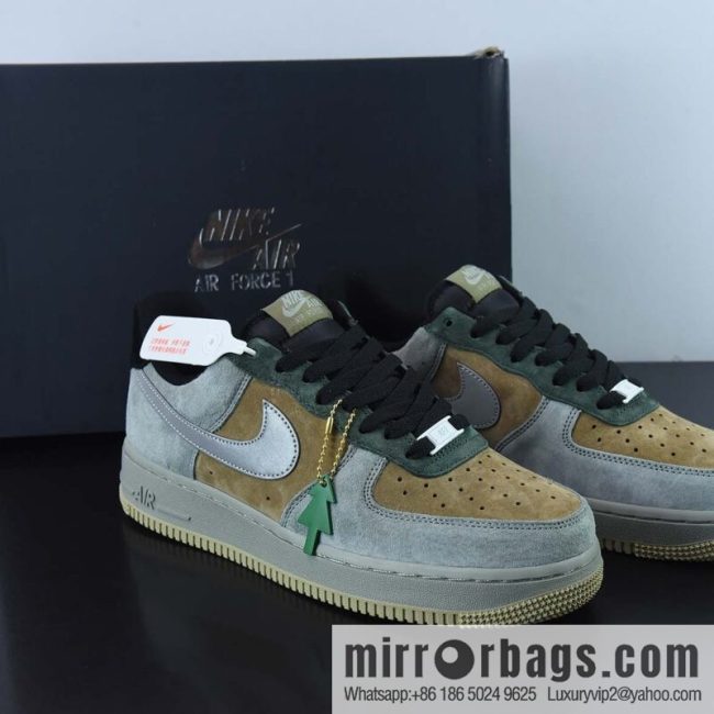 Nk Air Force 1 Low \"Christmas\" Air Force One \"Christmas\" themed low-top casual sneakers, item number CQ5059-101