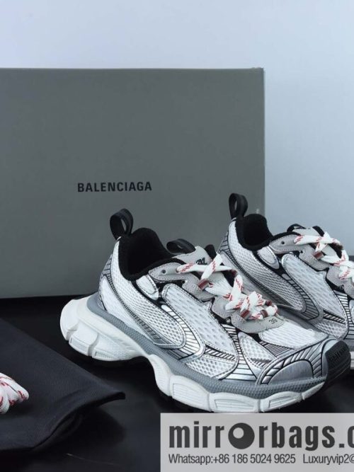 Balenciaga Balenciaga 10th generation, lace-up Unisex sneakers of the same style