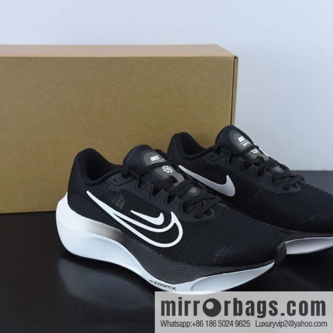 Nk Zoom Fly 5 sports casual cushioning carbon board running shoes, black and white DM8974-001