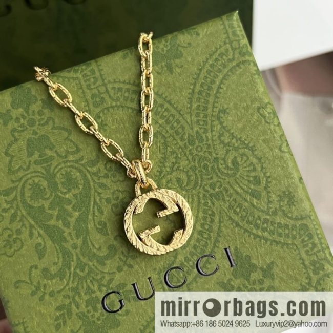 New Gucci Gucci gold double G necklace