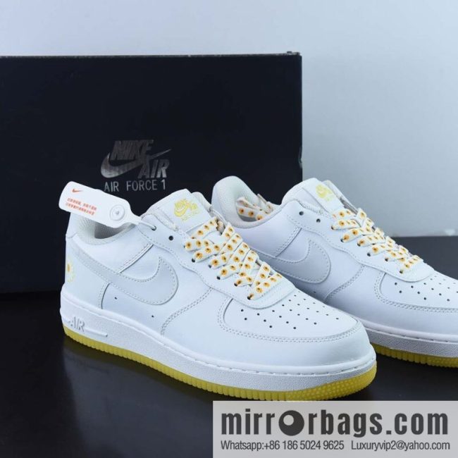 NK Air Force 1 Low \"G-Dragon\" Air Force No. 1 board shoes \"Quan Zhilong Little Daisy\" Item number: CR6566-098