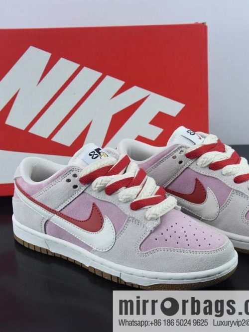 Nk SB Dunk Low \"85\" red and white double hook SB low-top sports and leisure board shoes, item number: DO9457-100