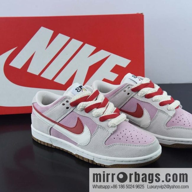 Nk SB Dunk Low \"85\" red and white double hook SB low-top sports and leisure board shoes, item number: DO9457-100