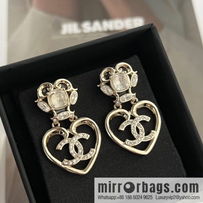New ☑️ CHANEL Chanel c2 double c gold peach heart love stud earrings