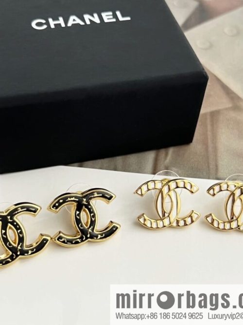 New ☑️ CHANEL Chanel c1 double c white wavy black gold edge stud earrings