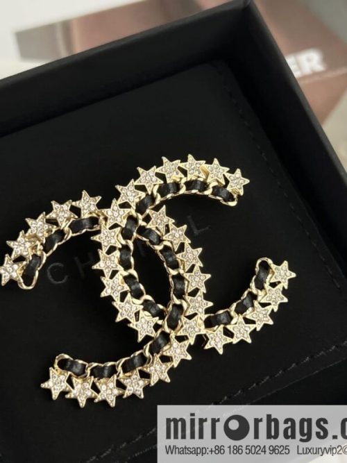 New ☑️ CHANEL Chanel black leather rope pentagram star brooch