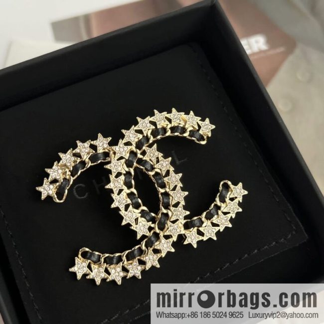 New ☑️ CHANEL Chanel black leather rope pentagram star brooch