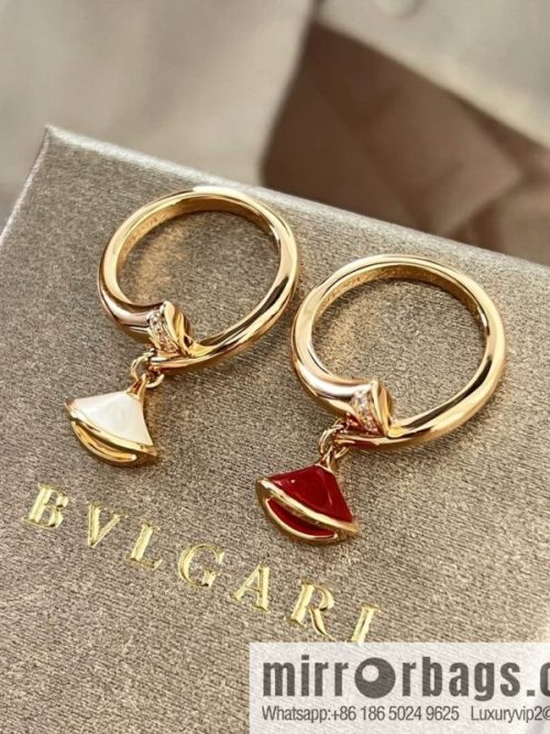 BVLGARI Bulgari classic red chalcedony white fritillary fan ring