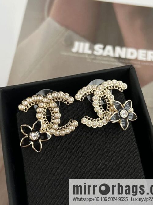 New ☑️ CHANEL Chanel c1 double c pearl black camellia stud earrings