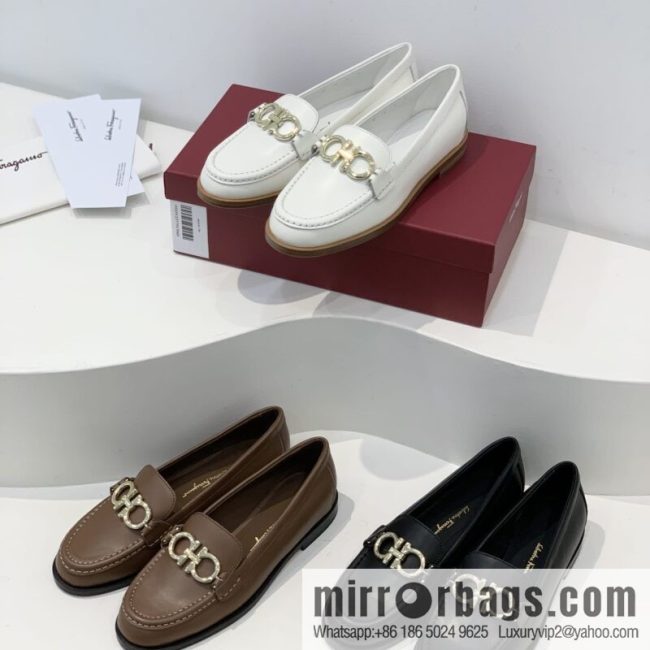 Salvatore Ferragamo ✔️ new products! Ferragamo Gancini double-sided buckle loafers single shoes