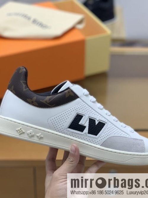 LV/Louis Vuitton White Rubber Outsole Embossed Monogram floral men\'s sneakers