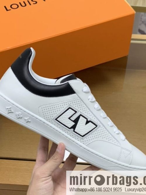 LV/Louis Vuitton White Rubber Outsole Embossed Monogram floral men\'s sneakers