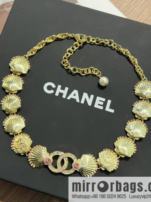 New ☑️ CHANEL Chanel double c gold shell 🐚 necklace