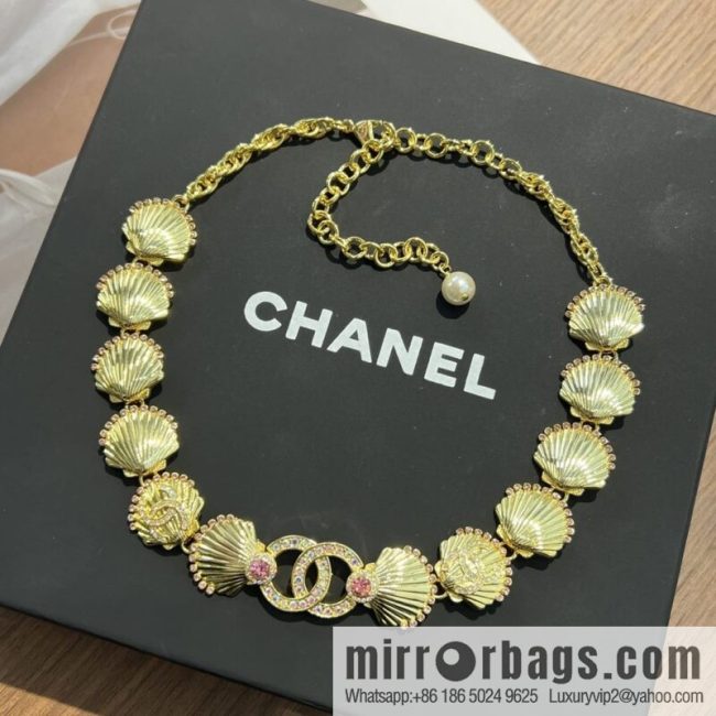New ☑️ CHANEL Chanel double c gold shell 🐚 necklace