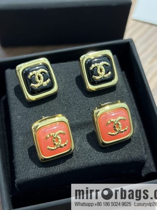 New ☑️ CHANEL Chanel c1 double c square stud earrings