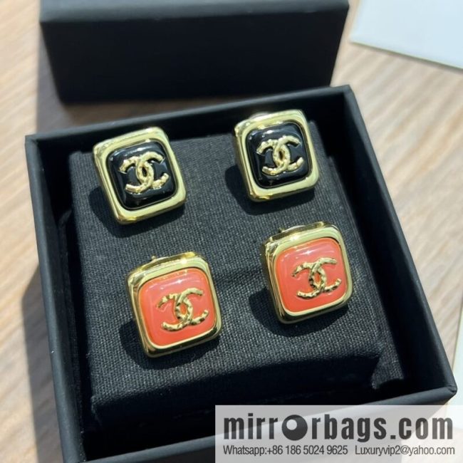 New ☑️ CHANEL Chanel c1 double c square stud earrings