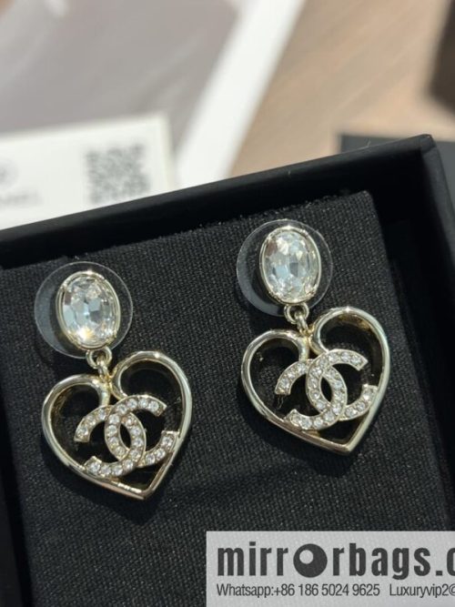 New ☑️ CHANEL Chanel c2 double c gold peach heart love stud earrings