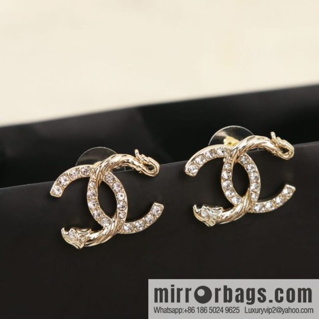 New ☑️ CHANEL Chanel c1 double c fish pattern tail stud earrings