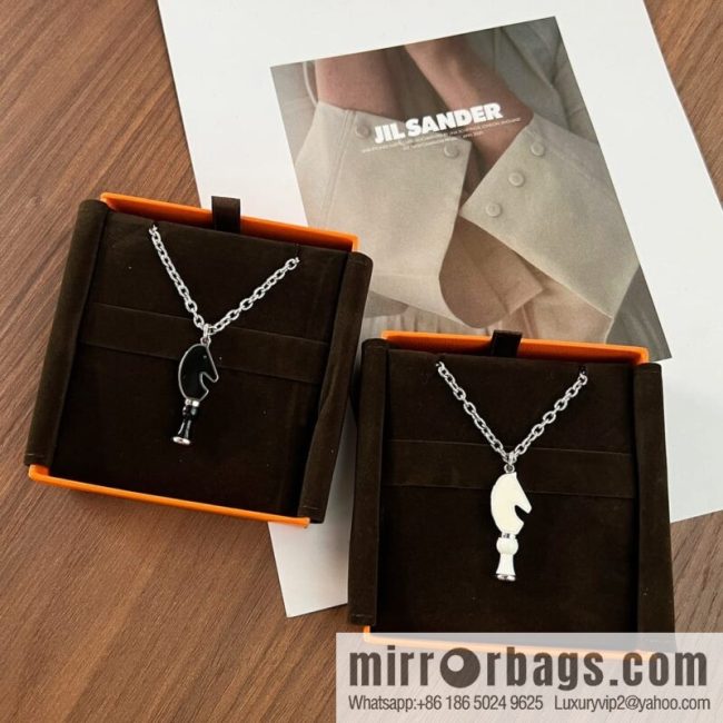 Hermès Cavalier horse head, chess necklace