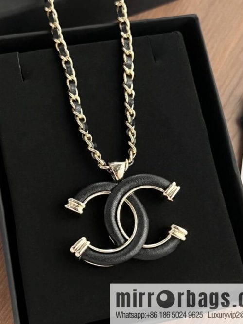 New ☑️ CHANEL Chanel double c black leather brooch necklace