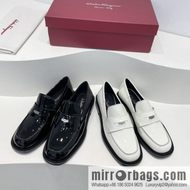 SF ✔️ 2022Salvatore Ferragamo ✔️ New! Ferragamo Vintage coin loafers