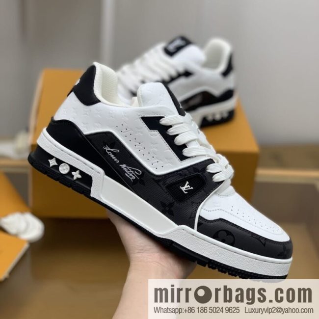 LV/Louis Vuitton uses color-matching calfskin to make high-end men\'s sports running shoes