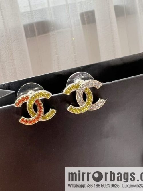 New ☑️ CHANEL Chanel c1 double c color diamond color matching earrings