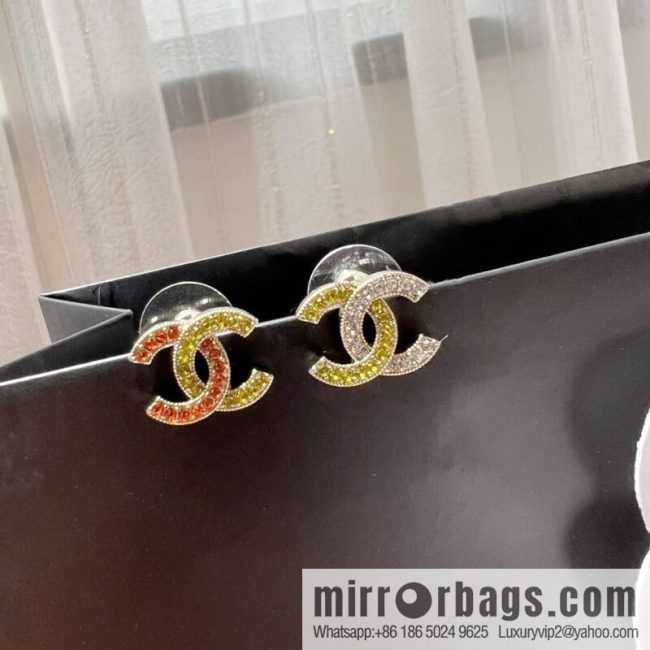New ☑️ CHANEL Chanel c1 double c color diamond color matching earrings