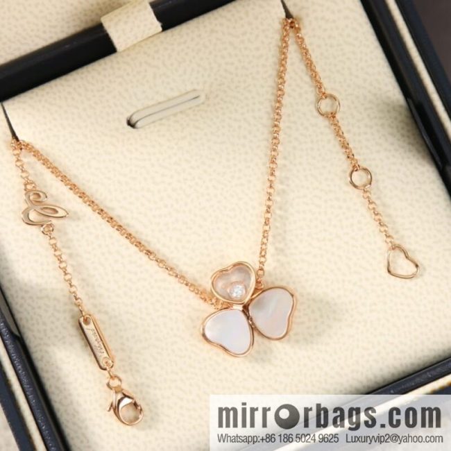 Chopard HAPPY HEARTS three love white shell necklace - Image 2