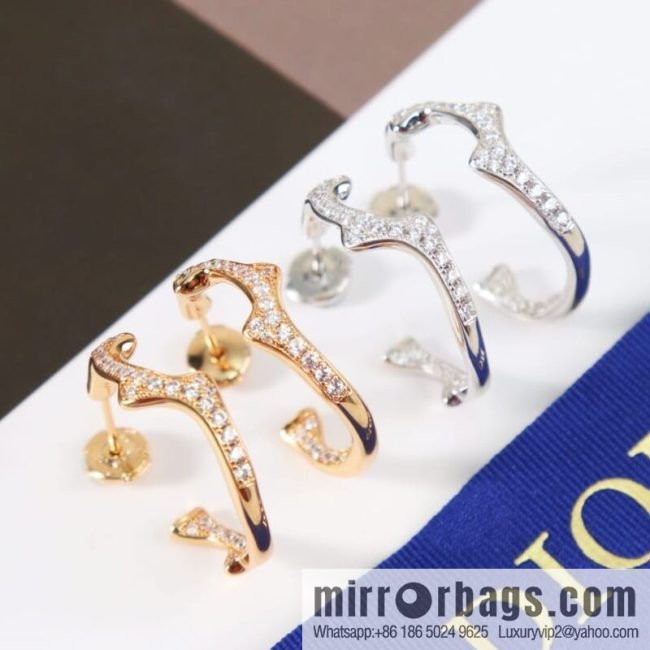 New ☑️ DIOR Dior full diamond vine stud earrings