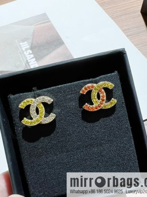 New ☑️ CHANEL Chanel c1 double c color diamond color matching earrings