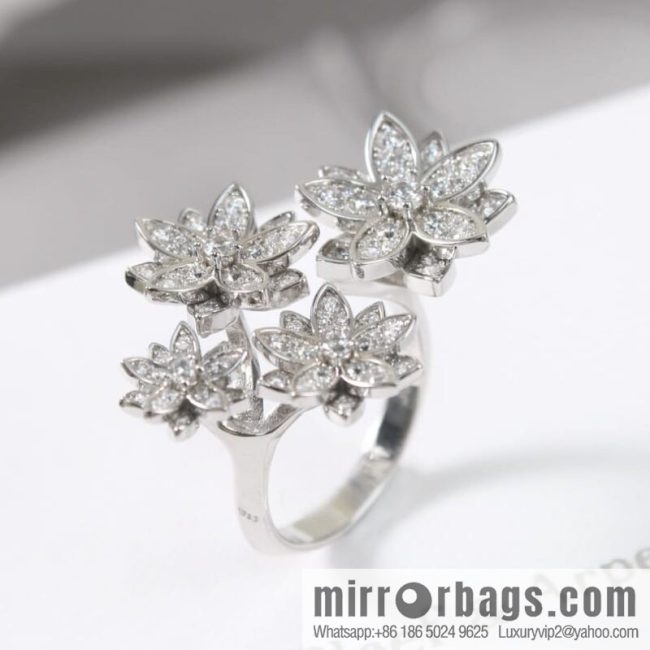 Van Cleef & Arpels lotus ring