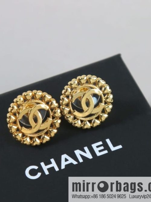 New ☑️ CHANEL Chanel gold double c round stud earrings