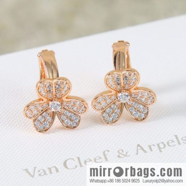 Van Cleef & Arpels Clover Earrings - Image 4