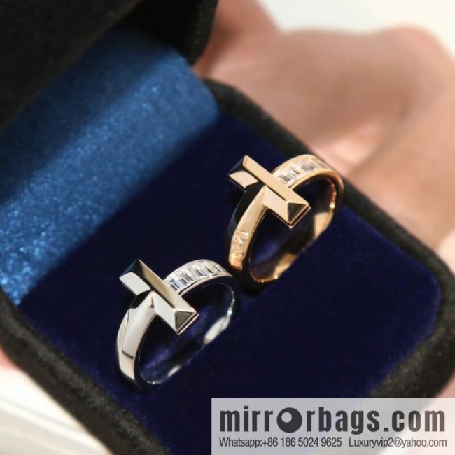 New ☑️ TIFFANY & Co. Tiffany & Co. T1 square diamond ring
