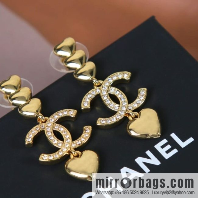 New ☑️ CHANEL Chanel c3 gold double c peach heart love stud earrings