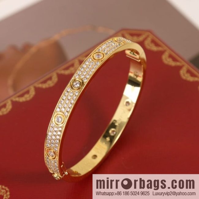 Cartier Classic Love Series Main Diamond Gypsy Bracelet - Image 2