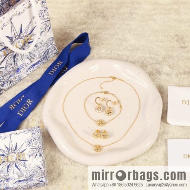 New ☑️ DIOR Dior white fritillary octagram bracelet necklace stud earrings