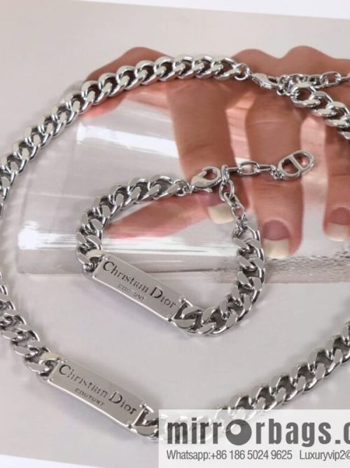 New ☑️ DIOR Dior chain strap bracelet necklace