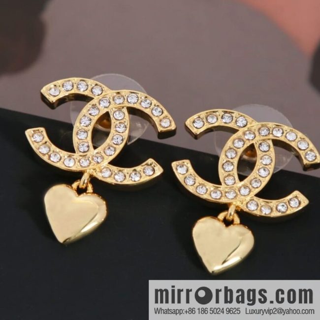 New ☑️ CHANEL Chanel c2 double C full diamond peach heart love stud earrings
