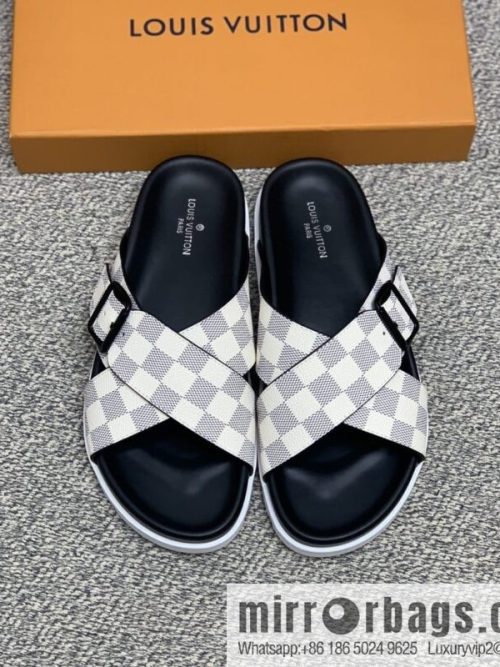 LV/Louis Vuitton men\'s sandals with classic PVC and black outsoles