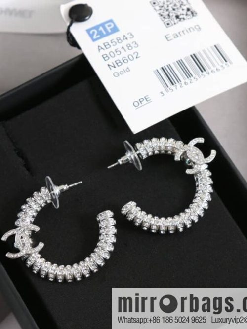 New ☑️ CHANEL Chanel c1 double c semi-round full diamond stud earrings