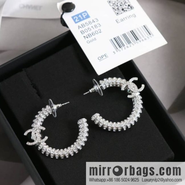 New ☑️ CHANEL Chanel c1 double c semi-round full diamond stud earrings