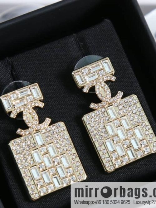 New ☑️ CHANEL Chanel c2 double c full diamond perfume bottle stud earrings