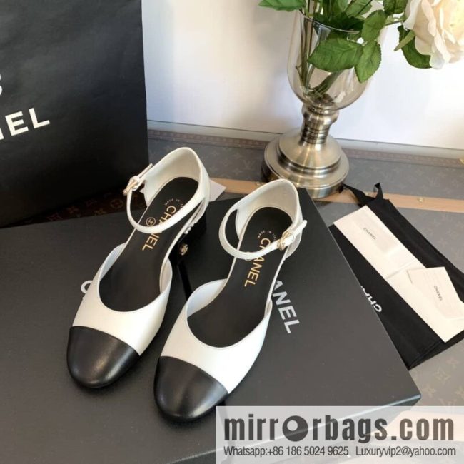 Chanel Xiaoxiang Color matching hollow Mary Jane shoes - Image 4