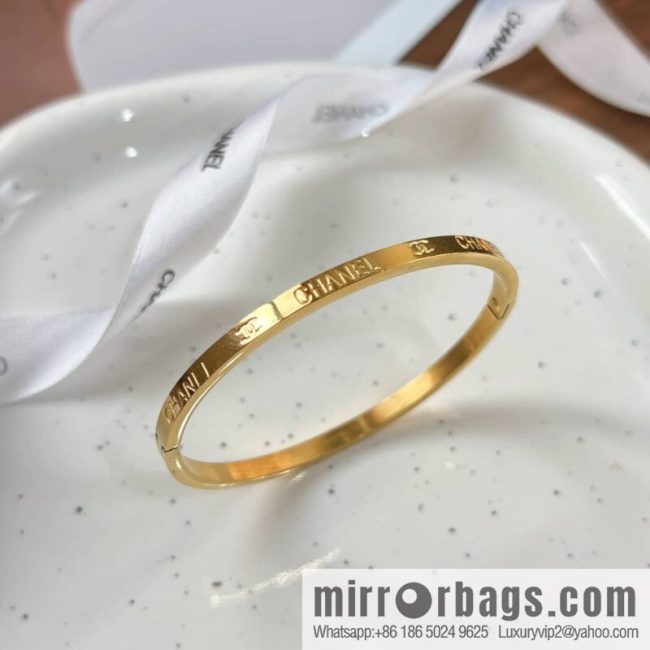 New ☑️ Chanel double c letter gold bracelet bracelet
