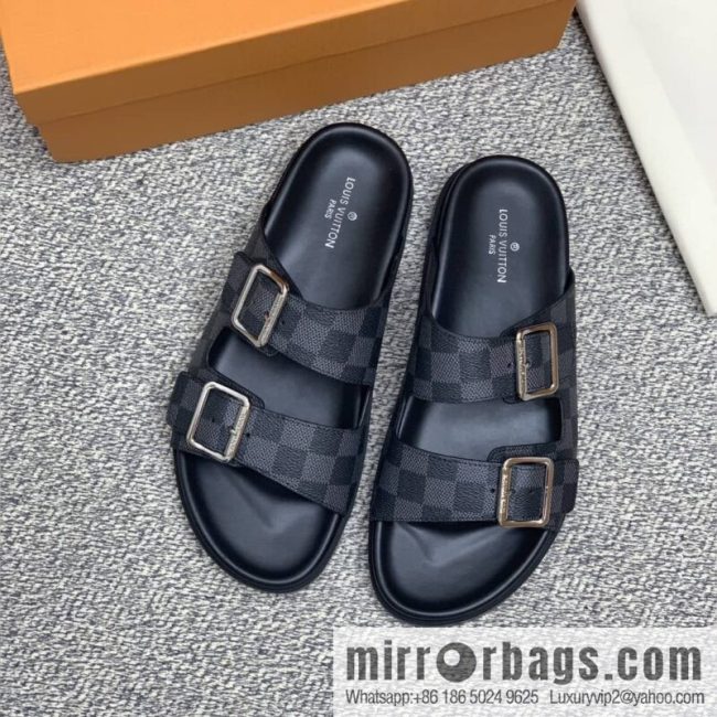 LV/Louis Vuitton features classic PVC men\'s sandals with black outsoles - Image 8