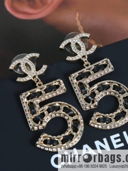 New ☑️ CHANEL Chanel C2 double c5 character black leather rope stud earrings