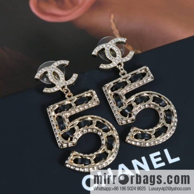 New ☑️ CHANEL Chanel C2 double c5 character black leather rope stud earrings